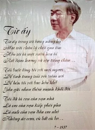 Bài văn phân tích Từ Ấy của Tố Hữu - Bài số 7