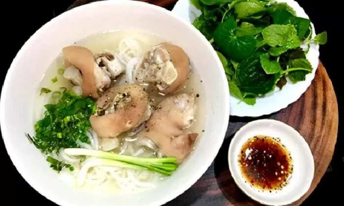 Bánh canh giò heo