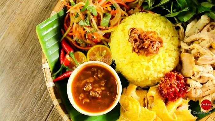 Cơm gà bà Lắm