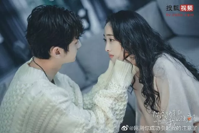 Chị Đã Thành Công Thu Hút Sự Chú Ý Của Tôi