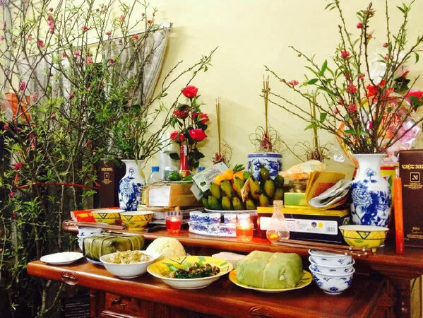 Văn khấn cúng Thần linh trong nhà ngày mồng Một