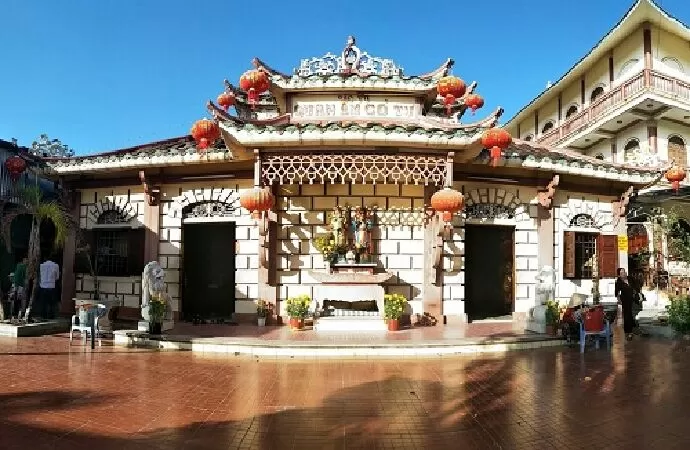 “Sư cậu” đi hát ả đào