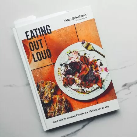 Eating Out Loud: Bold Middle Eastern Flavors for All Day Every Day của Eden Grinshpan / Ăn ngoài trời: Hương vị Trung Đông đậm đà cho cả ngày mỗi ngày