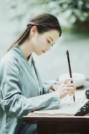 Bài văn phân tích Độc Tiểu Thanh kí số 10