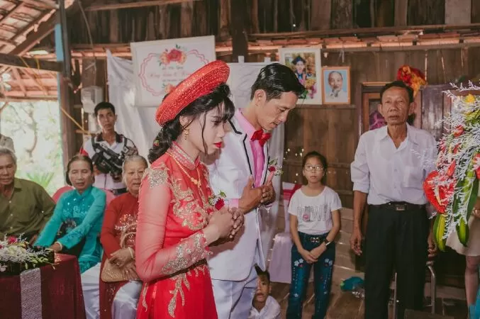 Tình thắm duyên quê