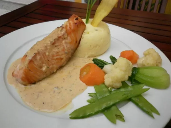 La Carambole Bistro