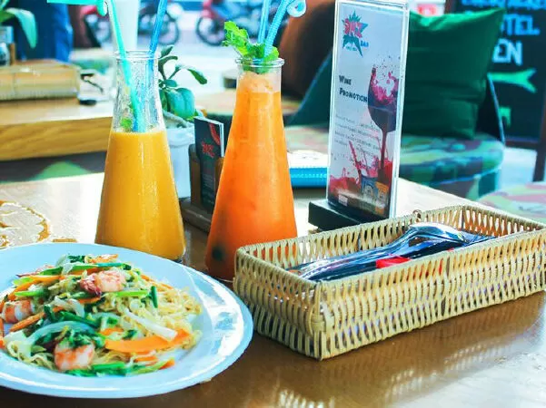 DMZ Coffee & Restaurant Huế