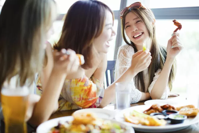 Dành một ngày ăn uống thoải mái