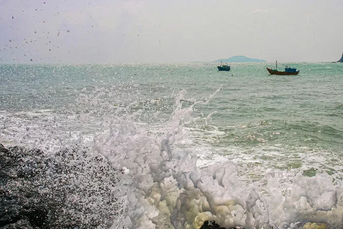 Thuyền và biển