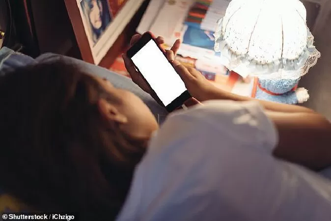 Giữ mắt tránh xa các tác nhân gây mất ngủ