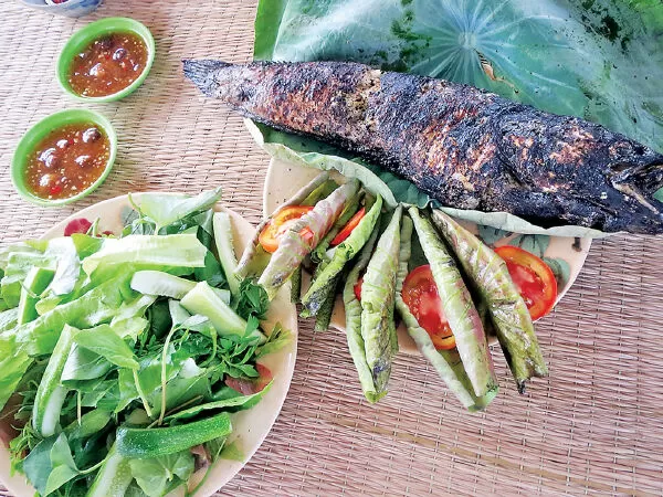 Cá lóc nướng trui