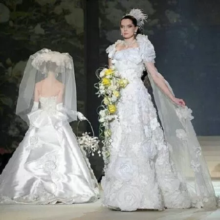 Váy của Yumi Katsura