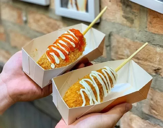 Hotdog phô mai