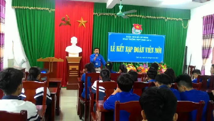 Tổ chức Lễ kết nạp đoàn viên mới