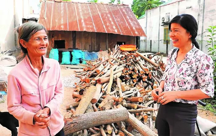 Phong trào tương thân tương ái, Lá lành đùm lá rách