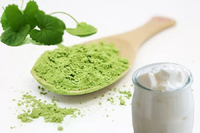 Làm mặt nạ rau má sữa chua