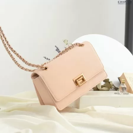 Top 10 shop bán túi xách công sở tại Tp HCM chất lượng tốt nhất