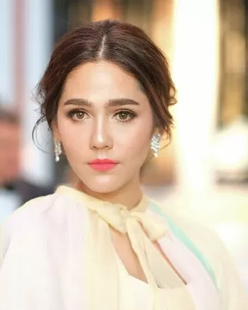 Chompoo Araya