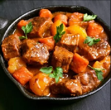 Thịt heo hầm cà rốt