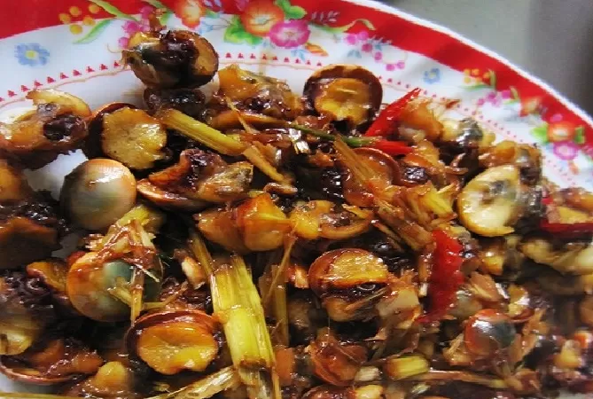 Ốc xào sả ớt