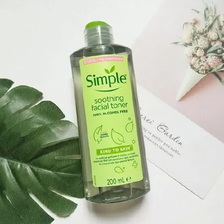 Toner Simple Kind To Skin Soothing Facial