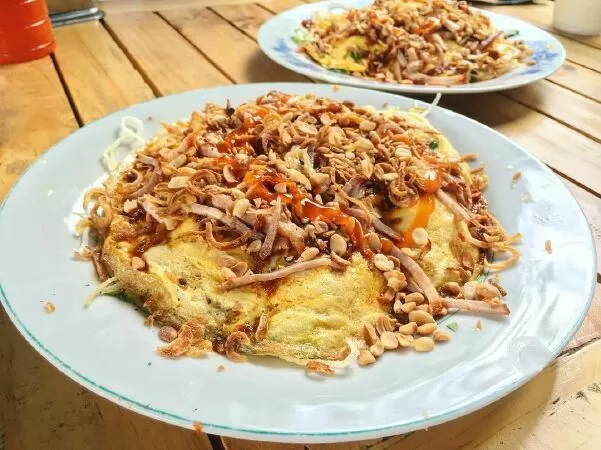 Sáu Hoài – Pizza & Hủ Tiếu