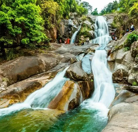 Thác nước Khe Vằn và Khe Tiền