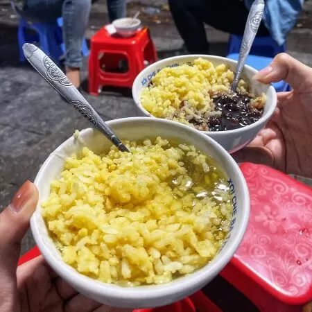 Cô Huyền – Bánh Trôi Tàu & Xôi Chè