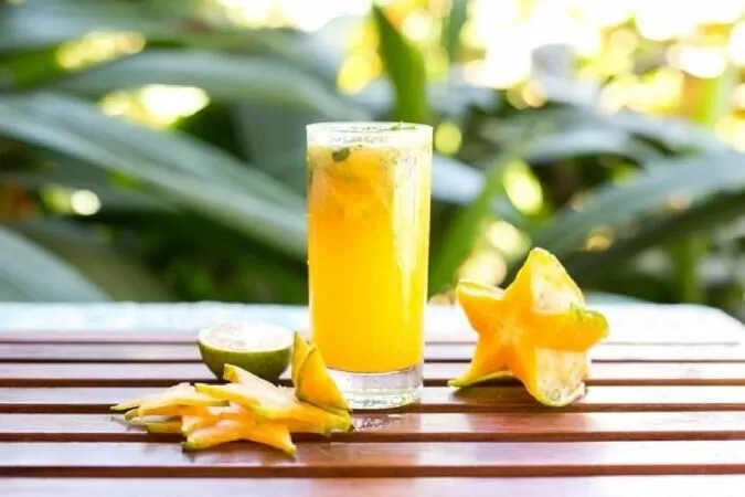 Nước ép Khế và Dâu tây
