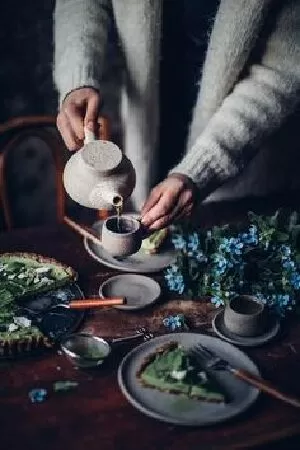 Dấu lặng tháng tư - Vương Tuyết Mai
