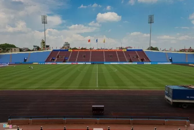 Sân bóng đá Phú Thọ