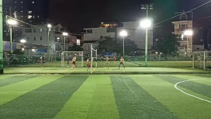 Sân Bóng Đá Cỏ Nhân Tạo Hoàng Kim
