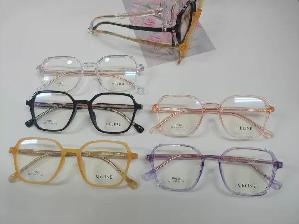 Kính mắt Sao Việt