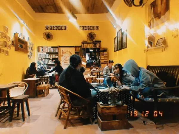 La Pensée Café & Librairie