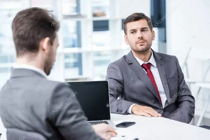 Tránh hỏi ngay về tiền lương