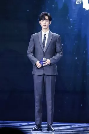 Tham dự đại hội V - Thị giới Tencent