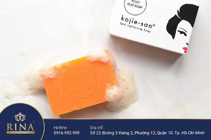 Xà phòng trị mụn lưng và tắm trắng KOJIESAN