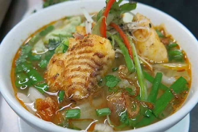 Thủy – Bánh Canh Cá Lóc Huế