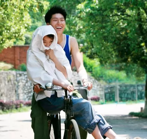 Chuyện tình cây táo gai - Under the Hawthorn Tree (2010)