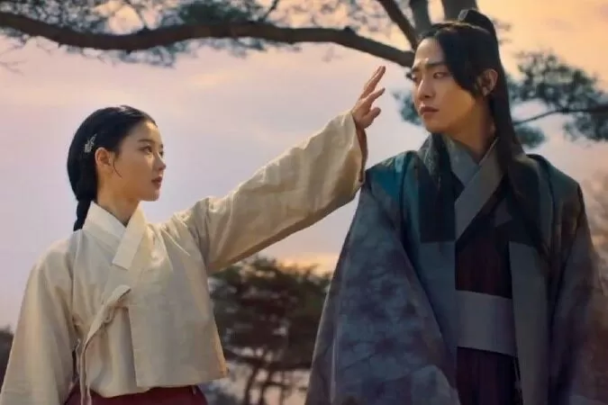 Red Sky (2021) / Bầu trời đỏ