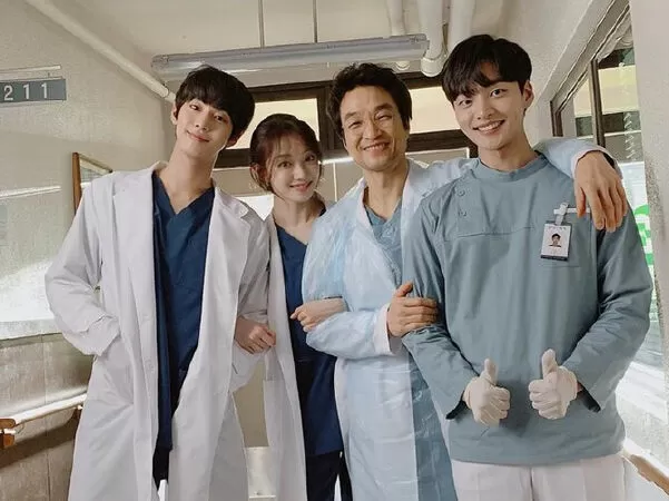 Người Thầy Y Đức 2 (Romantic Doctor, Teacher Kim 2)