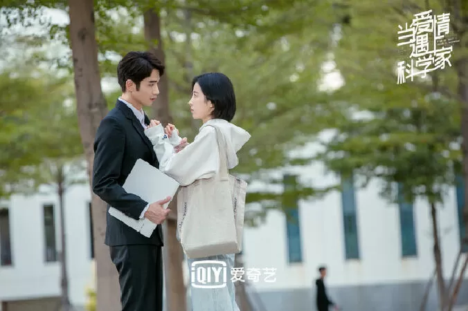 Khi Tình Yêu Gặp Gỡ Nhà Khoa Học - Fall in Love with a Scientist (2021)