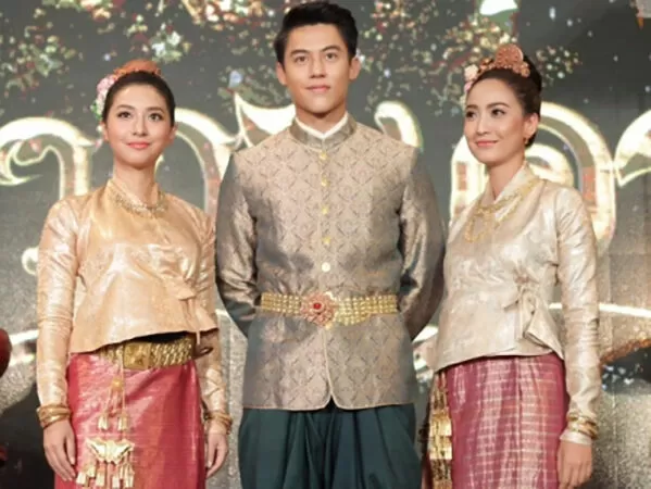 Chuyện Tình Bậc Đế Vương - Rak Nakara 2017