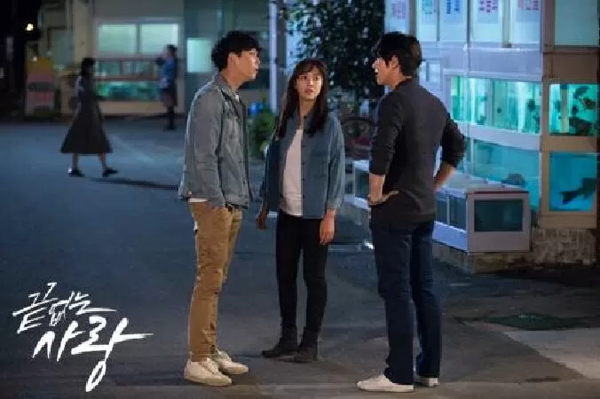 Endless Love – Tình yêu còn mãi (2014)