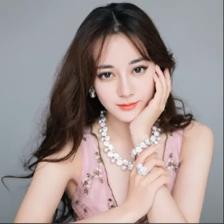 Địch Lệ Nhiệt Ba - Em Là Niềm Kiêu Hãnh Của Anh (2021)
