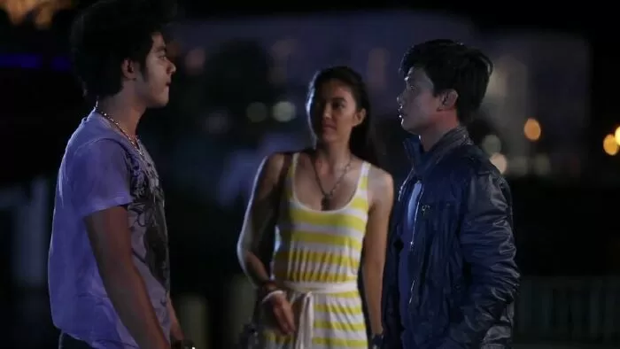 Ranh Giới Trắng Đen (2012)