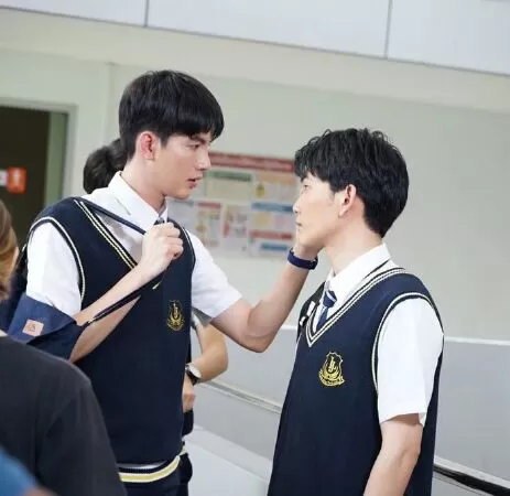 Khoảnh Khắc Phải Lòng - Second Chance (2021)