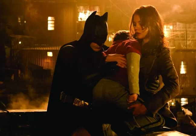 Batman Begins - Huyền thoại người Dơi (2005)