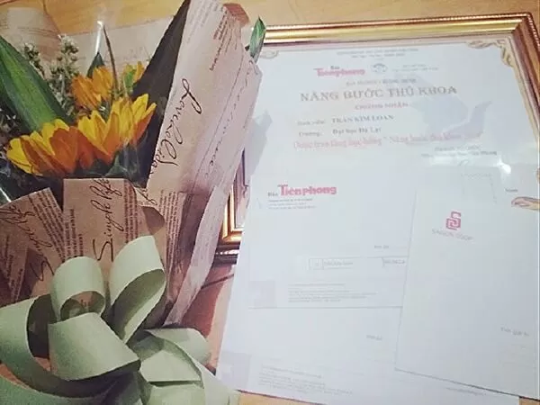 Học bổng Nâng bước thủ khoa