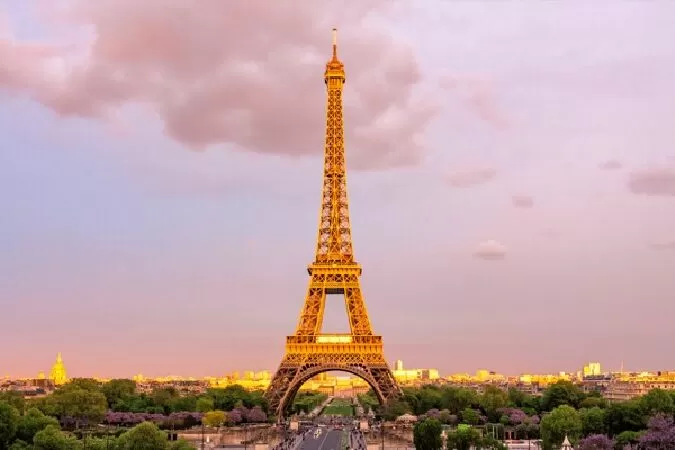 Tháp Eiffel – Paris, Pháp